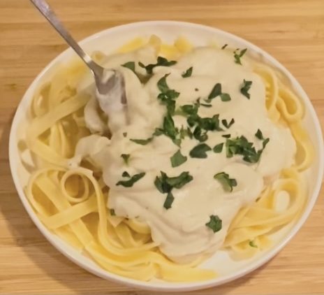 Healthy Creamy Vegan Fettuccine Alfredo